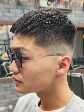 スリーセント 栄(3/cent) クロップスタイル/スキンフェード/フェードカット