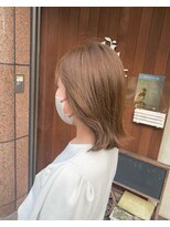ケースプラスグリーン(CASE+GREEN) 柔らかベージュ×ゆるまきボブ