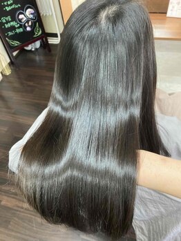 美容室 ケラ(KERA)の写真/髪質改善トリートメントで、髪の内側から補修し、ダメージを受けた髪を徹底ケア！指通りの良いさら艶美髪へ