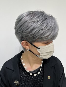 テクト バイアッシュ 吉祥寺店(Tect by Ash) 刈り上げなし毛流れマッシュブリーチシルバーグレーカラー