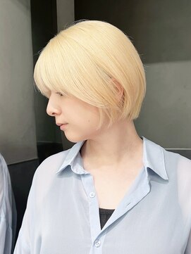 アルバム 新宿(ALBUM SHINJUKU) おくれ毛ブロンドハイトーン韓国ヘアショート_ba558821