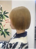 切りっぱなしボブ/ミニボブ/首長効果