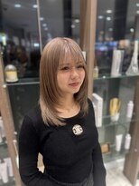 アッシュ 洋光台店(Ash) ミディアムレイヤー/レイヤーカット/ミルクティーベージュ
