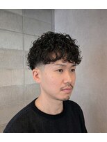 ワンワンオー バーバーショップ コンチネンタル(@110 BARBER SHOP continental)&nbsp;テーパーフェードカーリーパーマ