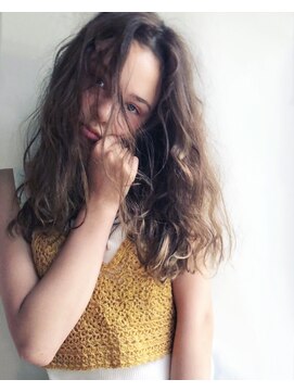 ベル 銀座並木通り店(Belle) モテ髪カタログ ハイライトを入れた外国人風カラー