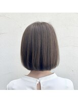 フゥカ 類家店(fuka)&nbsp;八戸 顎ライン ボブ 透明感 アッシュベージュ