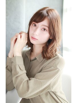 シャンティ 目白(SHANTi) セミロング_ツヤ感大人ミックスカール_フェミニン