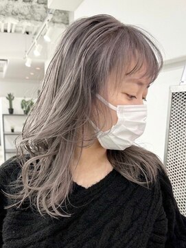 ウィコ 新宿(WICO) グレージュレイヤー[新宿駅/フェミニン/モード/ダークアッシュ]