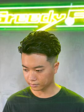 グリーディーフォックス 三軒茶屋(GreedyFOX) 波巻き/マッシュパーマ/ウルフ/ハイライト<理容室>三軒茶屋