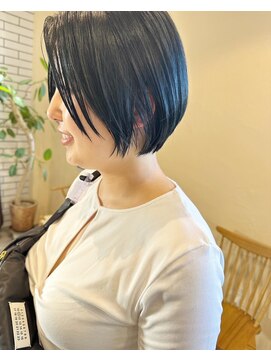 シフト(SHEEFT) ツヤ感◎クールで大人ノーブルなショートボブ 髪質改善 美髪