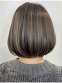 デザインカラーレイヤーカットウェットヘアオリーブベージュ白髪
