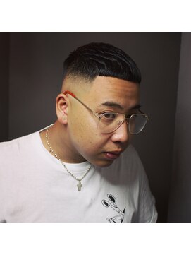 ユーゼンバーバーエアーストリームベース(YUZEN BARBER AIR STREAM BASE) ハイフェード、クロップ