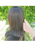 切りっぱなしロブ×オリーブベージュ
