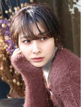 ラ ヴィレット(LA VILLETTE)の写真/グレイカラーなのにくすまず透明感あるカラーが叶う☆お客様の骨格を考えた“似合わせ技術”でツヤ髪に◇