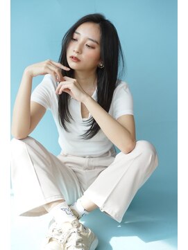 ルフュージュ バイ プロデュース 相模大野店(Refuge by Produce) 暗髪/レイヤーカット/長めバング