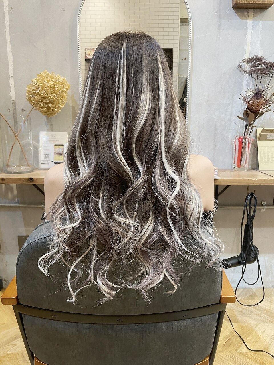 シールエクステ　ローライトに！ シールエクステローライトに！