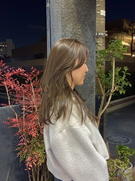 ロライマ 代官山(roraima) ミディアムレイヤー クリアグレージュ