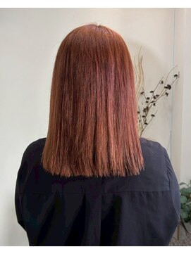 ロッカ(ROCCA) テラコッタブラウン×ぱつっとボブイメチェン