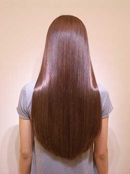 サダル(hair salon Sadal)の写真/光のヴェールを纏った潤いたっぷりの美人髪☆さらりと風になびく潤いストレートヘアにスタイルチェンジ♪ 