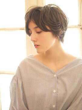 ベック ヘアサロン(BEKKU hair salon) 前下がりセンターパートでで大人なナチュラルショートヘア♪