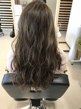 ベアトリーチェ(Beatrice) スモークブルー+3Dハイライト