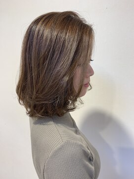 ピアリ(Peri) 柔らかさのあるボブスタイル