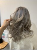 【河野有希】白髪をぼかしたウォームホワイトカラー