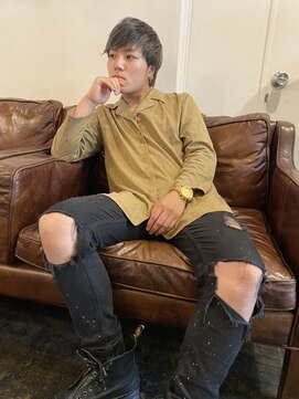 トロニー(TLONY) グレー系カラーデザインショート　　渋谷TLONY