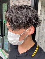 フィフス 名駅(fifth)&nbsp;波巻きパーマツイストスパイラルパーマ刈り上げメンズマッシュ