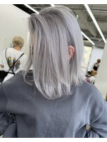 エゴル ナゴヤサカエ(ENGOL NAGOYA SAKAE)&nbsp;保存必須【ハイトーン外ハネボブ】ホワイトアッシュカラー