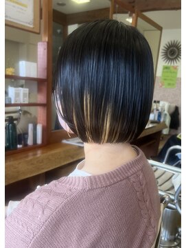 セェリーニ 切りっぱなしボブ