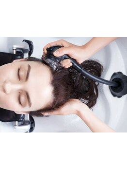 ウルトラファインバブルシャワー導入☆頭皮環境を整えて、健康的な髪が育成できる土台作りを♪