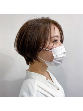 ルプラ カルム(le-pla Calme) 丸みショート/ステップボーンカット/アースカラー 20代30代40代