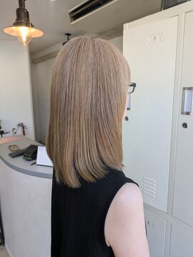 ラヴィリス バイ レム(Raviliss by rem) 脱白髪染め！ベージュカラー