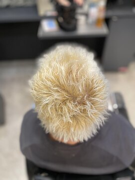 フランクスバーバー アンド ビアークラブ(FRANK'S BARBER and BEER CLUB) Bleach