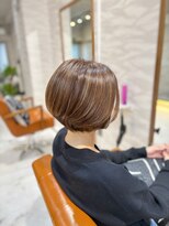 キール(Kir)&nbsp;大人ハイライト[浦添/経塚/白髪ぼかし/ハイライト/ボブ]
