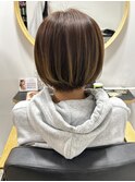 大人美人ショートボブ×白髪ぼかしハイライト