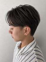 キリ 逗子(kiri)&nbsp;逗子葉山フェザーパーマ毛流れクリームパーマセンターパートM141