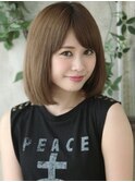 ドライな質感が際立つハンサムヘア
