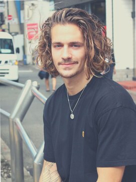 ジジバイワースホワイル(jiji by WORTH WHILE) 外国人風スパイラルパーマ