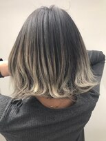 ライズ バイ レボ(RISE by REVO)&nbsp;大人かわいい/レイヤーロング/グレーベージュ/前髪パーマ/我孫子