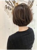 ショートボブ