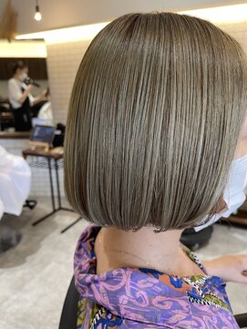 オーバルヘアー(OVAL hair) パツっとラインが可愛い♪切りっぱなしボブ/グレージュ