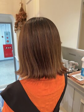 フレーム へアアンドトリートメント 天王寺北口店(FRAME) [FRAME 天王寺北口店] 艶カラー外はねボブ