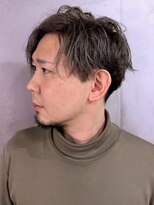 ディスイズバーバー(THIS IS BARBER)&nbsp;グレーカラー 刈り上げ ツーブロック センターパート【札幌】