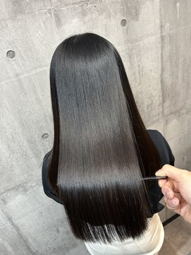 ピリオド 赤坂(Period.) ロングヘアーダークブラウン最上級髪質改善　赤坂見附