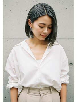 全頭ブリーチ/グレーブラウン/内巻きモテボブ/ナチュラルボブ