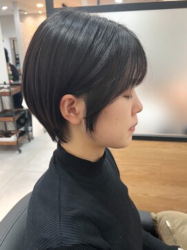 フリッカ(Flicka) 耳かけショート/ダークブラウン/仙台