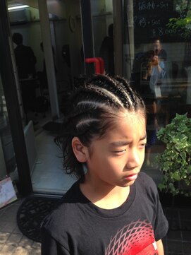 フォルム(forme) キッズダンサーならコーンロウで！！