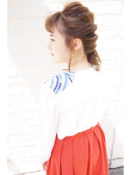 リパブリッシュ バイ ゴズウェルヘア(Republish by Goeswell Hair) 連なるくるりんぱスタイル